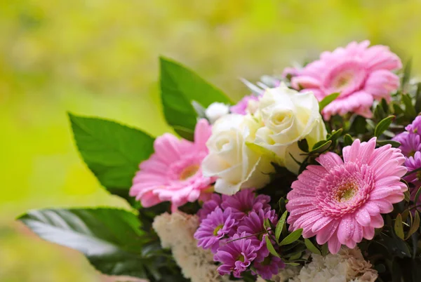 Bouquet di fiori  . — Foto Stock