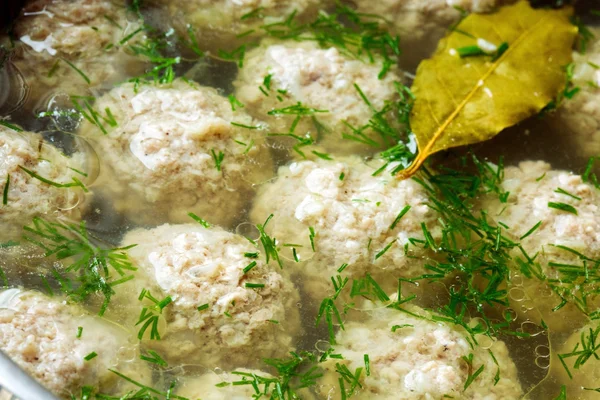 Sorrel soup with meatballs . — Stock Photo, Image