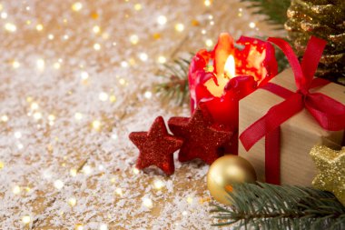 Noel kartı. Advent mum ve decoratipon.