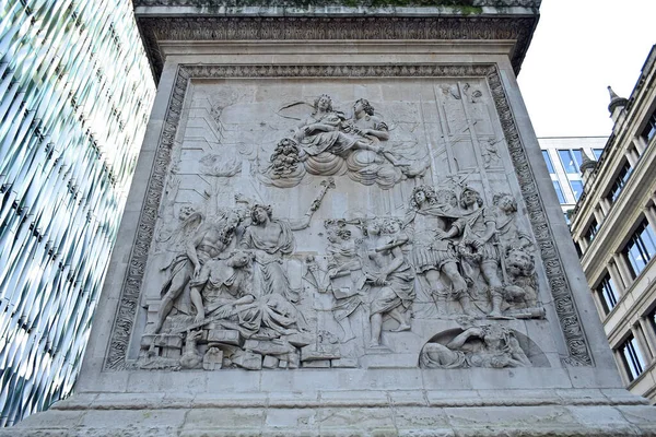 Londra, İngiltere - 6 Aralık 2018, Londra Büyük Yangını Anıtı