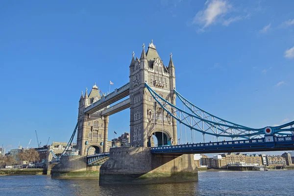 Londra, İngiltere - 6 Aralık 2018, Tower Bridge