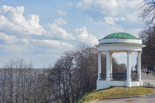 Yaroslavl Russia April 2021 Rotunda Gazebo Volga River Embankment Spring — Stock Photo, Image