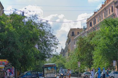 Roma, İtalya - 14 Ağustos 2019. Yaz sokakları Roma.