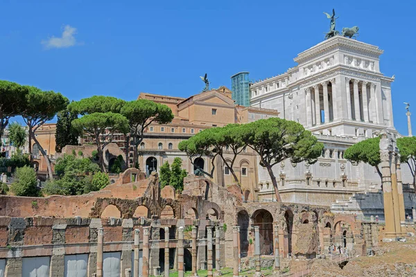 Rzym Włochy Sierpnia 2019 Ruiny Forum Cezar Rzymie Letni Dzień — Zdjęcie stockowe