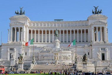 Roma, İtalya - 14 Ağustos 2019. Vittoriano bir yaz günü Roma 'daki Piazza Venezia' da