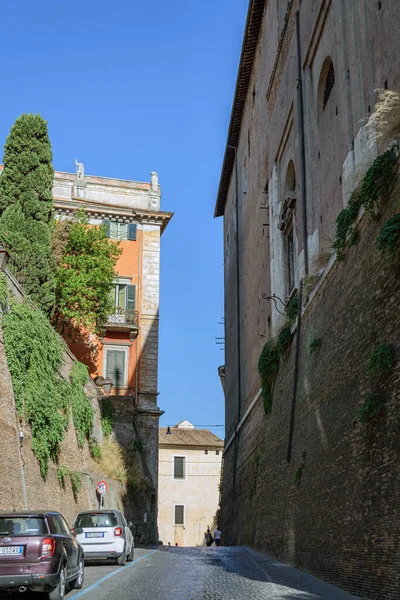 Roma Talya Ağustos 2019 Yaz Günü Yeşil Ağaçlı Roma Caddesi — Stok fotoğraf