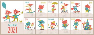 Kedi ve tilki çocuk stili karikatür vektörü 2021 takvimi. Komik tilkiler ve kedi karakterli harf büyüklüğünde takvim. Çocuk odası için güzel dekorasyon. Farklı yaşam koşulları. 