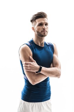 Yakışıklı güçlü sporcu eğitim için hazırlanıyor