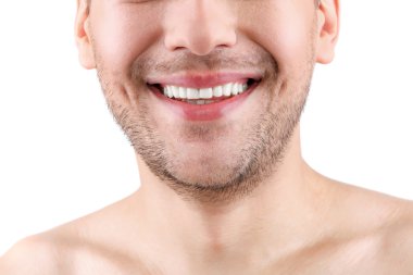 Neşeli genç adam olumlu duygular ifade ediyor