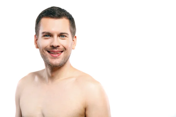 Χαρούμενος νέος γυμνός τύπος με χαρούμενο χαμόγελο — Φωτογραφία Αρχείου