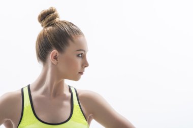 Çekici genç kadın spor için gidiyor