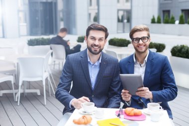çekici iki iş ortakları işbirliği içinde çalışıyoruz