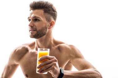 Mutlu genç sporcu doğal içecek içme