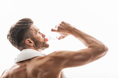 Soğuk içecek zevk çekici erkek atlet