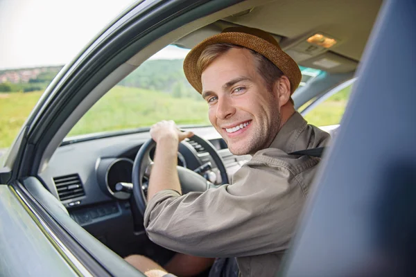 Unbekümmerter Reisender mit persönlichem Transport — Stockfoto