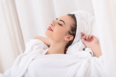 Kaygısız kız rahatlatıcı Spa