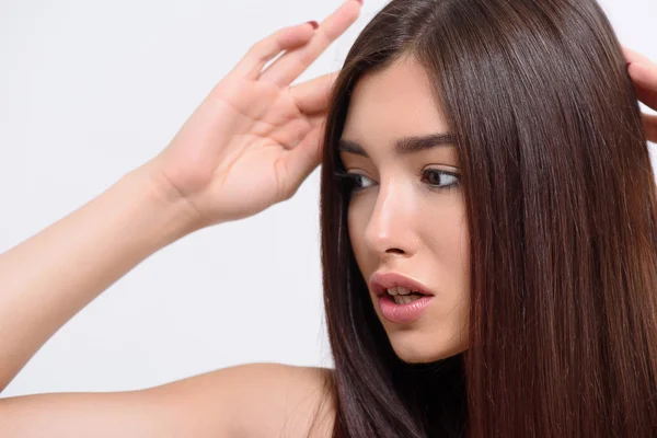 Aantrekkelijke jonge vrouw die verlangen uitdrukt — Stockfoto