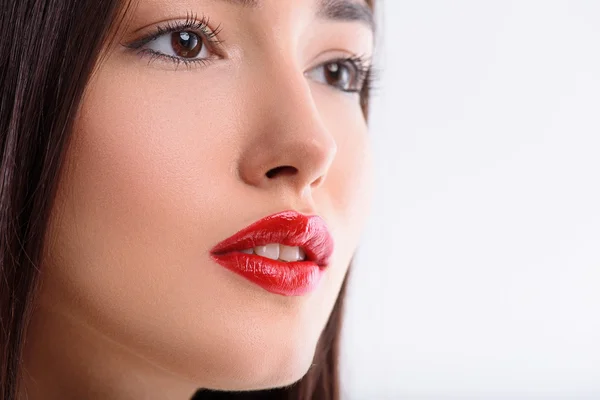 Mooi meisje met wulpse rode lippen — Stockfoto