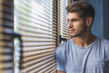 iş yerinde hayal adam