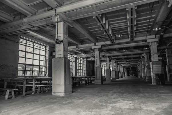 Industrial building interior in dark colors — Stock Photo, Image