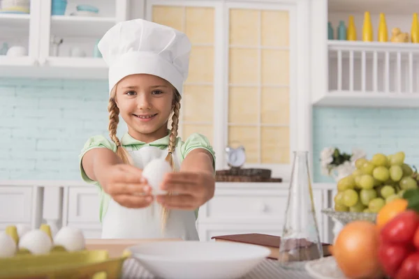Cute child is ready to cook — Stock Photo, Image