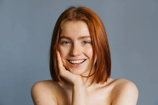 Girl posing with hand near her face — Stock Photo, Image