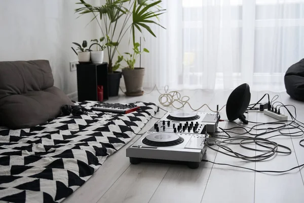 Apartamento moderno de músico DJ — Fotografia de Stock