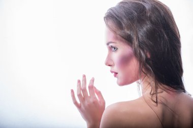 hoş bir yüzü bu güzel hanımla