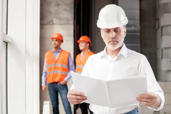 Skilled builders are working on their project — Stock Photo, Image