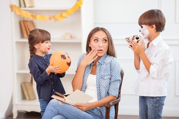 Cute family is making fun in Nut-Crack Night — Stock Photo, Image
