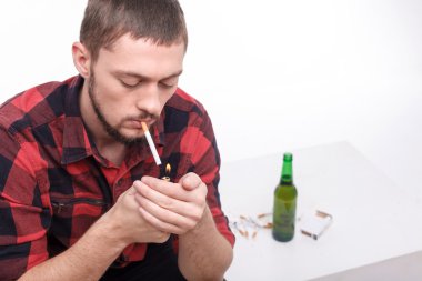 Kötü nikotin alışkanlık sağlıksız yaşam sizin için kurslar