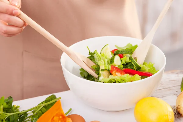 Te enseñaré a cocinar comida saludable. — Foto de Stock