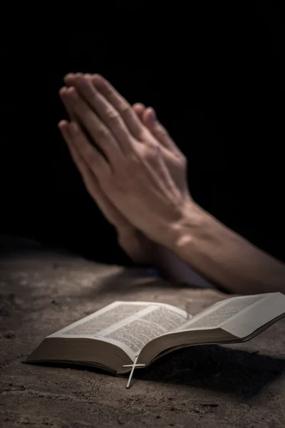 Christian lady with book prays for goodness — ストック写真