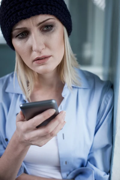 Frustrated blond female druggie is very lonely — Φωτογραφία Αρχείου