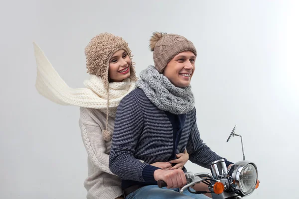 Cute young lovers are spending time together — Stock Photo, Image