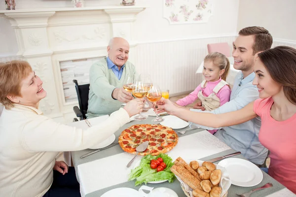 Cheerful grandparents are celebrating event with children — Φωτογραφία Αρχείου
