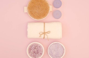 Evdeki spa tedavileri için organik kozmetik ürünleri olan güzel bir arka plan.