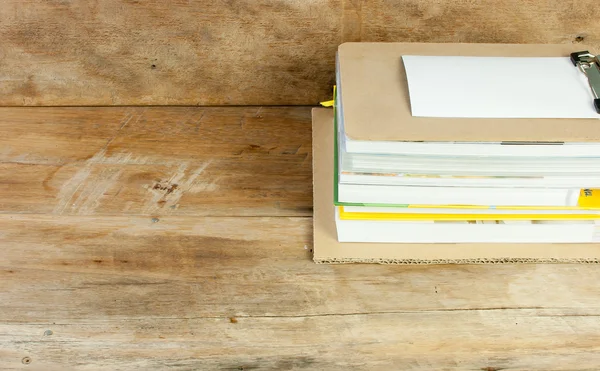 Book on wooddesk — Stock Photo, Image