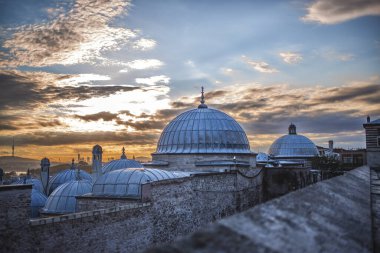 Süleyman Kompleksi 'nin kubbe ve bacalarından İstanbul
