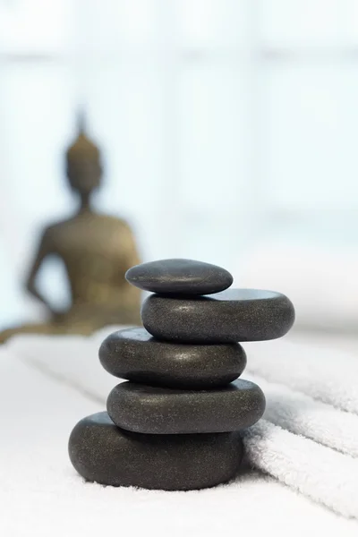Thai-Massage, heiße Steine, Buddha — Stockfoto