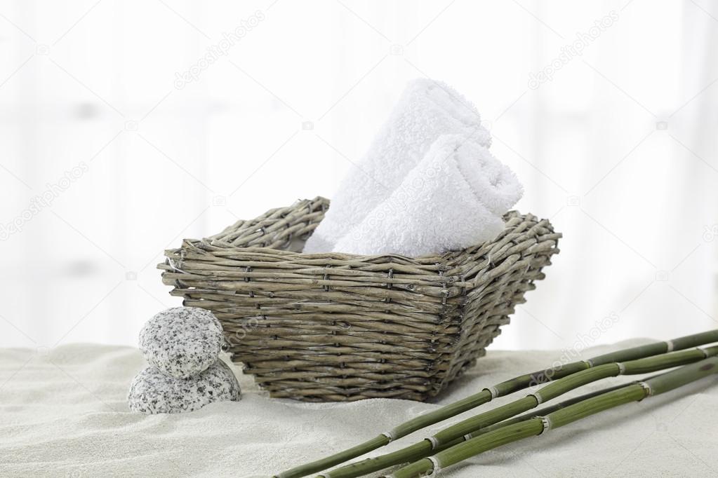 Towel rolls in the basket