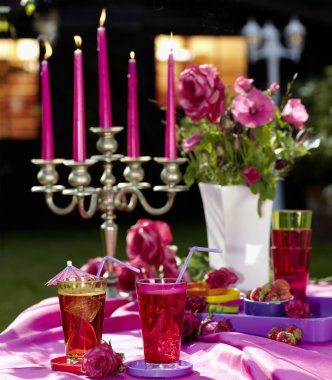 Bahçe masa içecekler