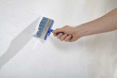 Duvarları boya ile oluşturmak ve alçı