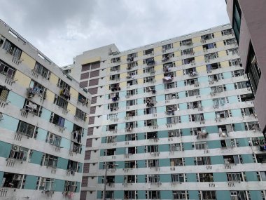 Düşük gelirli vatandaşlar ekmek dükkanı Hong Kong 'da umumi konutlar