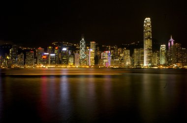 Hong Kong Victoria Limanı Pearl Orient A Symphony ışıklar panoramik gece görünümü Skyline