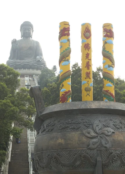 Hong Kong velké Tchien Tchan Buddha a Po Lin klášter — Stock fotografie