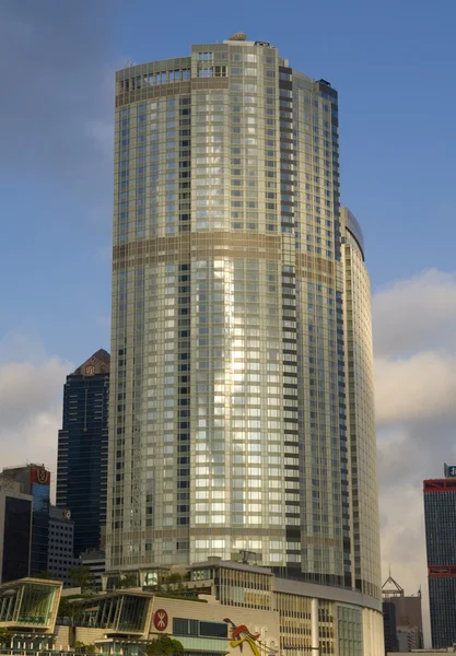 Four Seasons Hotel Il complesso IFC Hong Kong è un hotel a cinque stelle situato nel centro di Hong Kong — Foto Stock