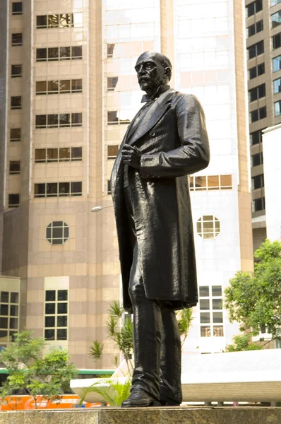 Hong Kong Sir Thomas Jackson Statue Square Hsbc banker Central Business Financial Centre Skyline Skyscraper Bank. —  Fotos de Stock