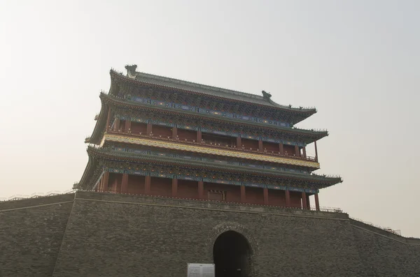 Zhengyangmen (Qianmen) - "Gate of the Zenith Sun" in Beijing China beautiful portal — Stock Photo, Image