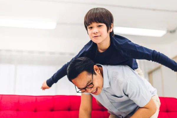 Portrait Enjoy Happy Love Asian Family Father Carrying Little Asian — Fotografia de Stock